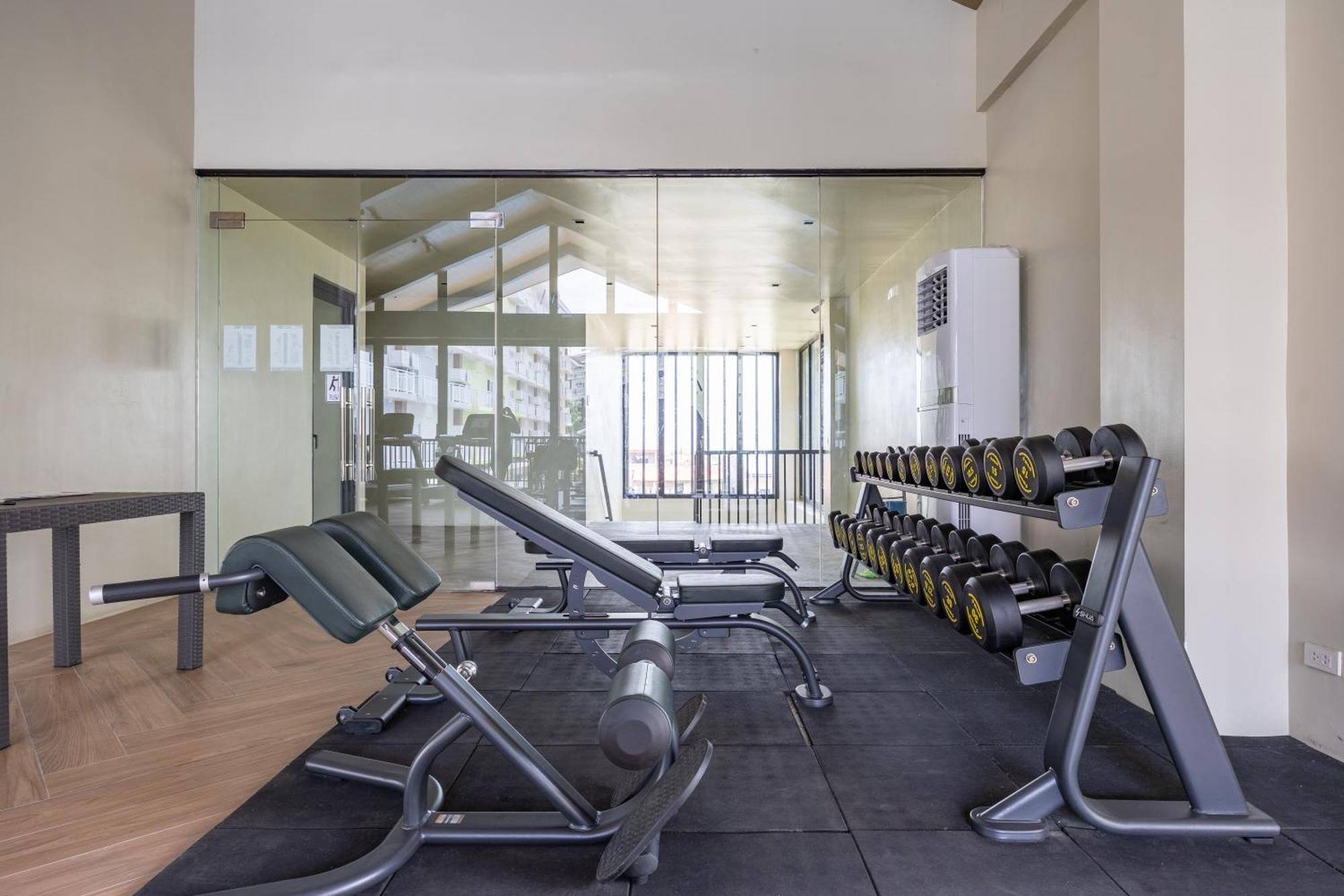 Amani 729, 3 Minutes To Airport,With Gym & Pool,100Mbps Wifi,Free Netflix Apartment Lapu-Lapu City Exterior photo